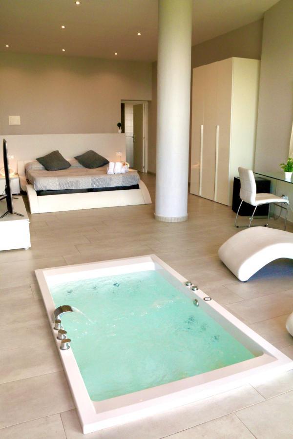 Petit Mirador Hotel Torrelles De Llobregat Екстериор снимка
