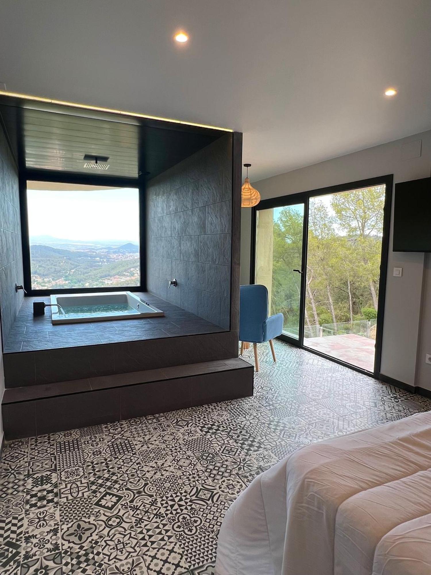 Petit Mirador Hotel Torrelles De Llobregat Екстериор снимка