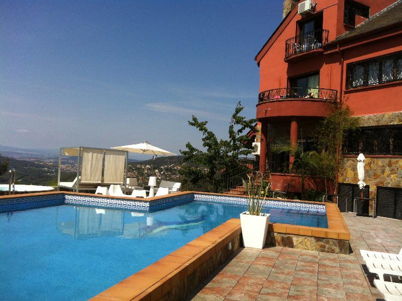 Petit Mirador Hotel Torrelles De Llobregat Екстериор снимка