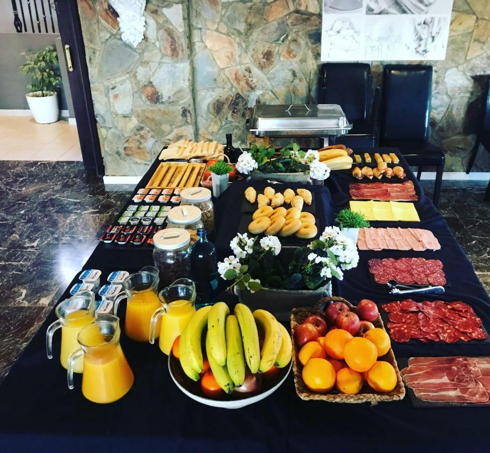 Petit Mirador Hotel Torrelles De Llobregat Екстериор снимка